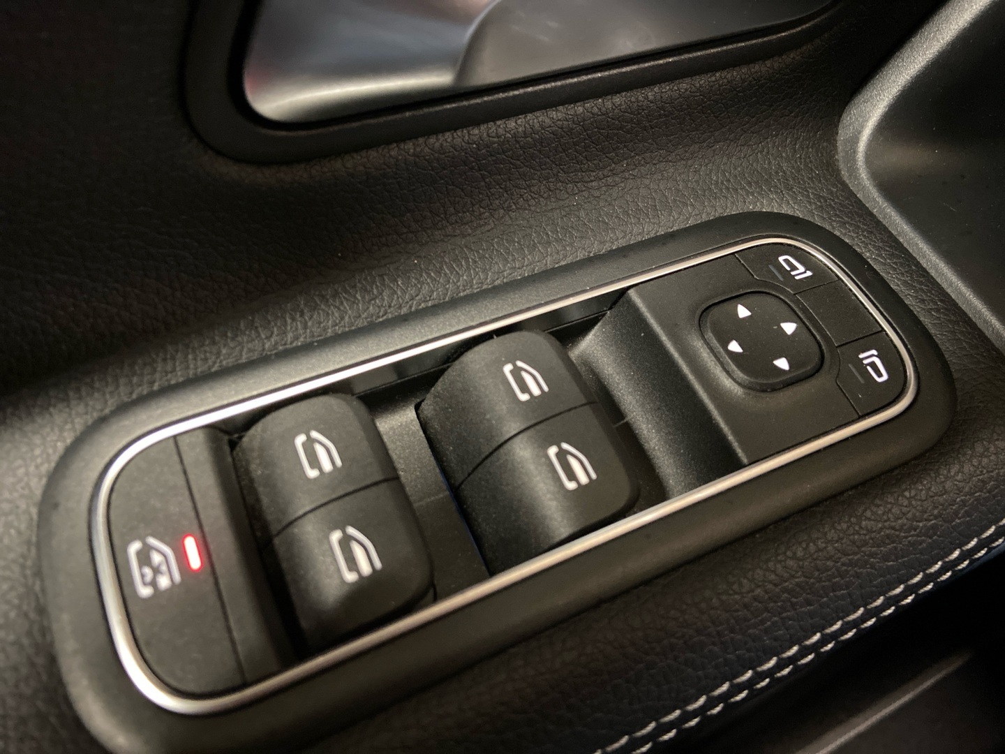 MERCEDES-BENZ CLA 2020