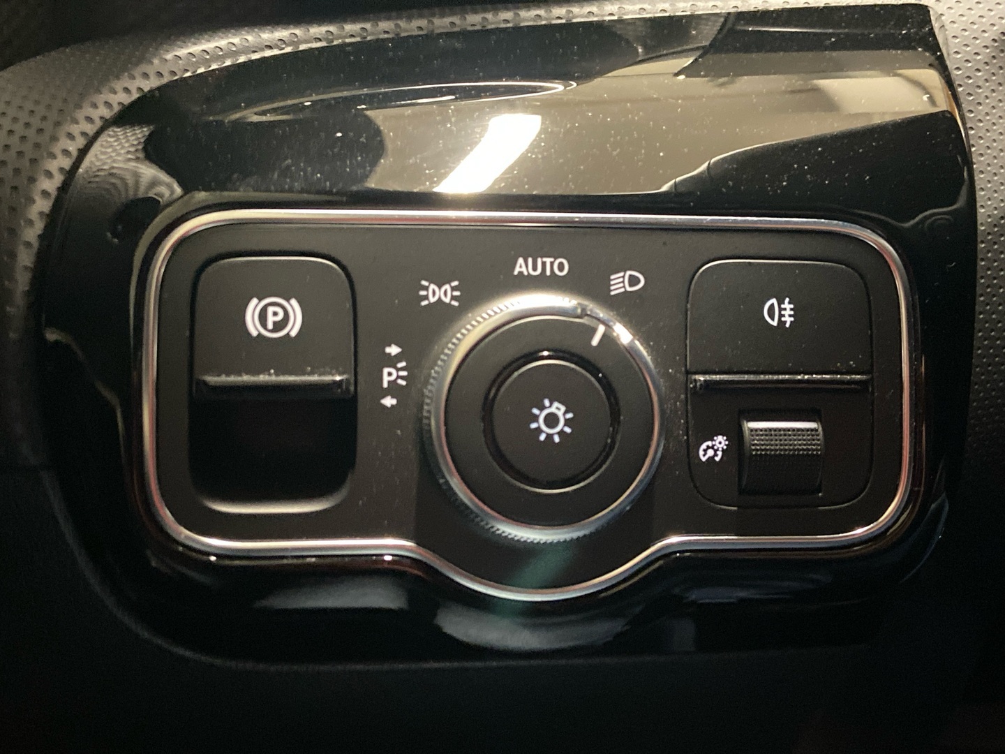 MERCEDES-BENZ CLA 2020