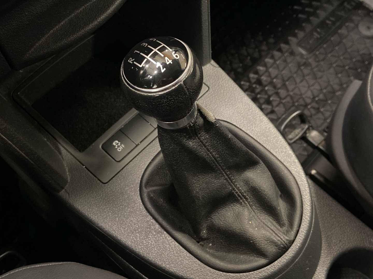 VOLKSWAGEN Caddy 2011