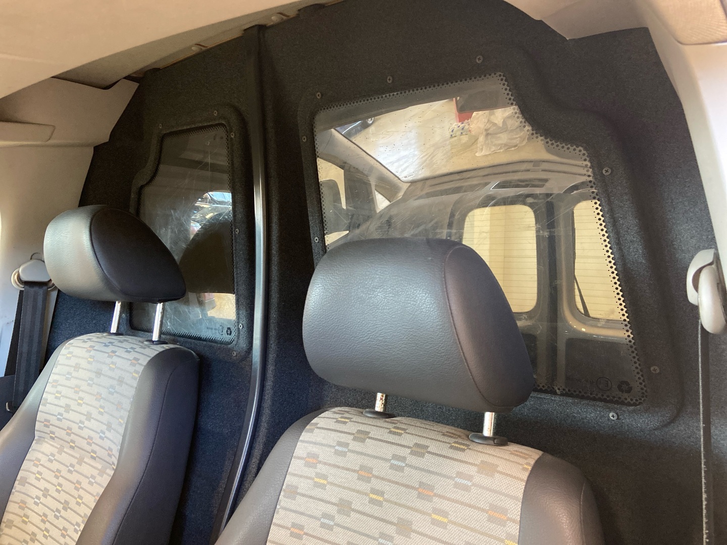 VOLKSWAGEN Caddy 2011