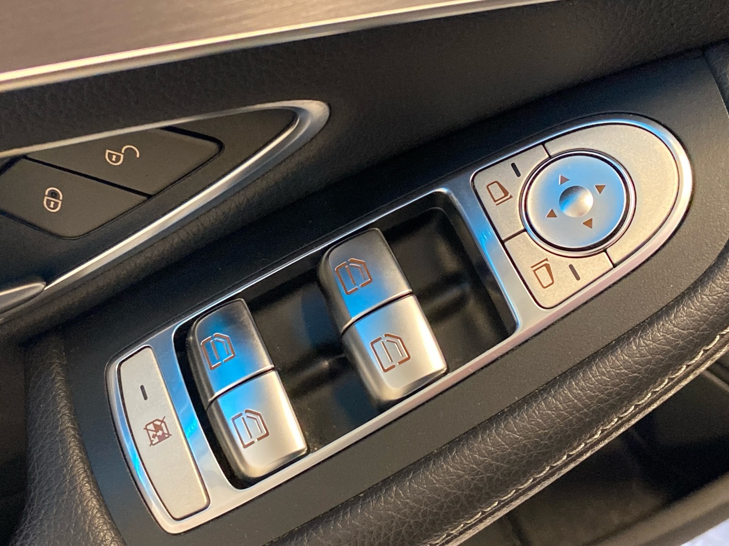 MERCEDES-BENZ C 2018