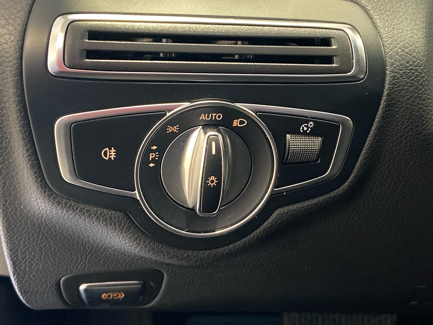 MERCEDES-BENZ C 2018