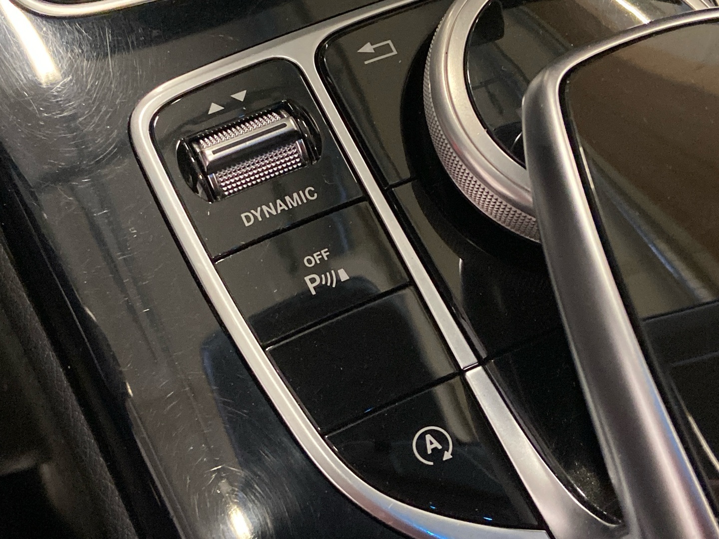 MERCEDES-BENZ C 2018