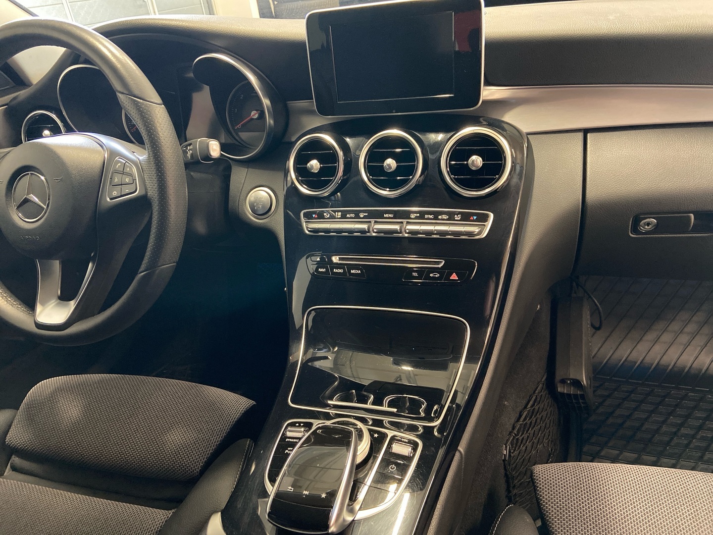 MERCEDES-BENZ C 2018