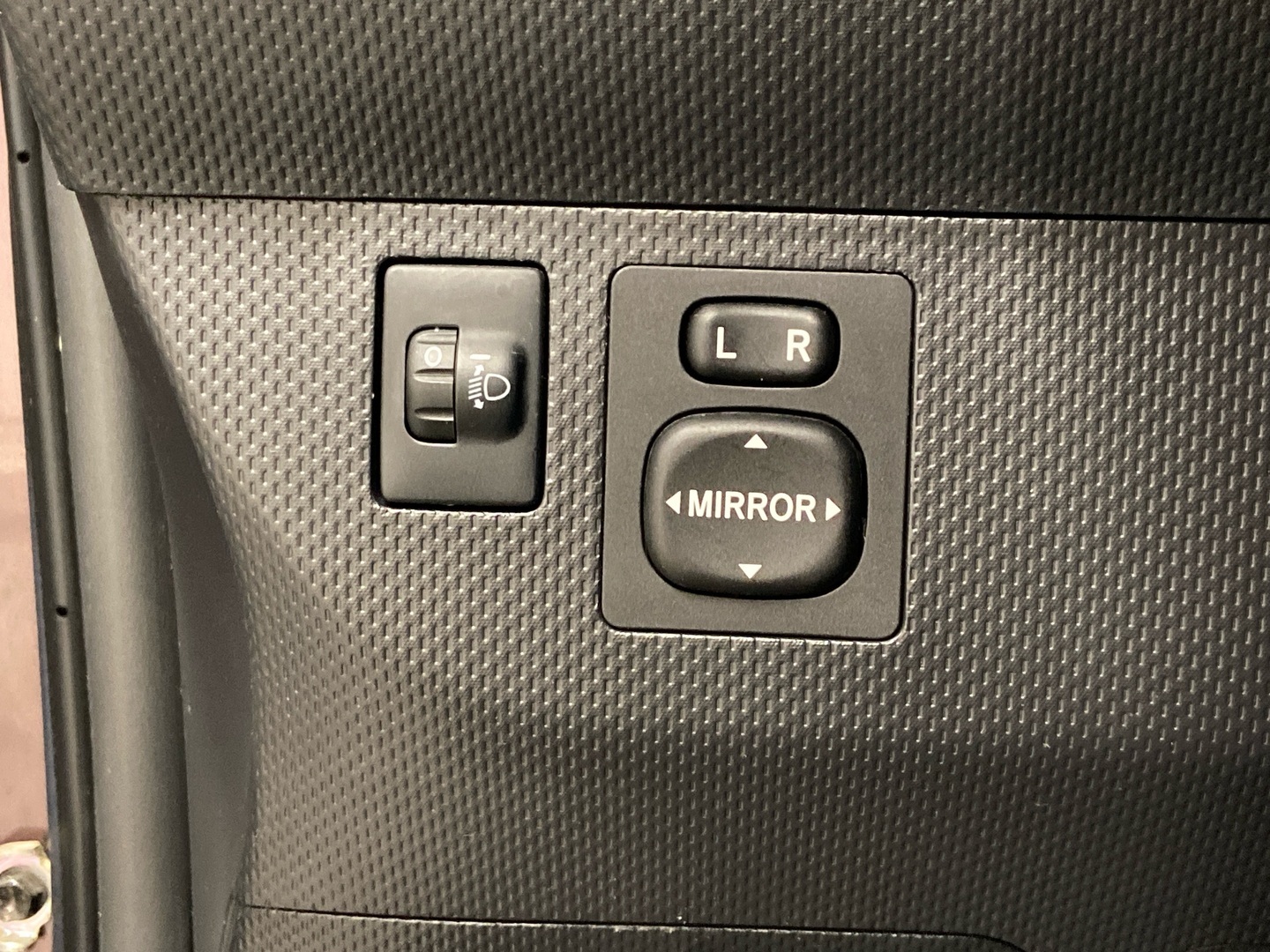 TOYOTA Urban Cruiser 2012