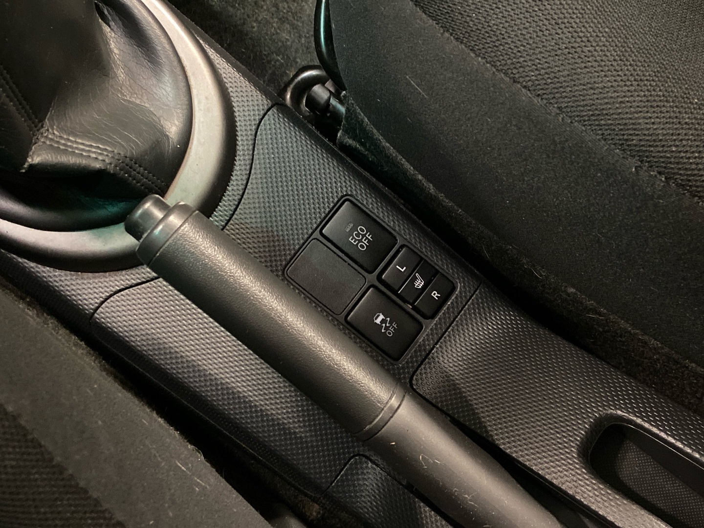 TOYOTA Urban Cruiser 2012