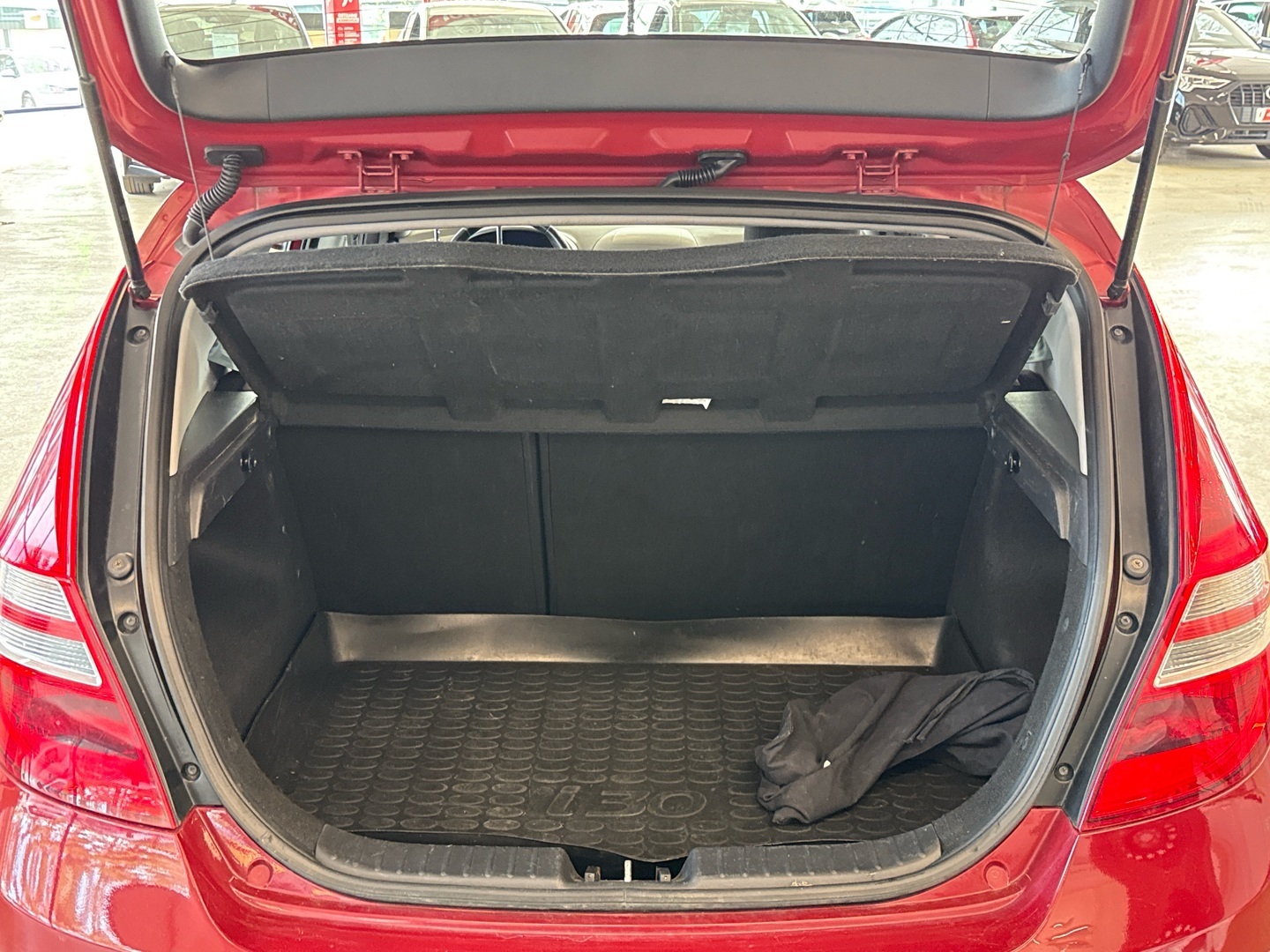 HYUNDAI i30 2010
