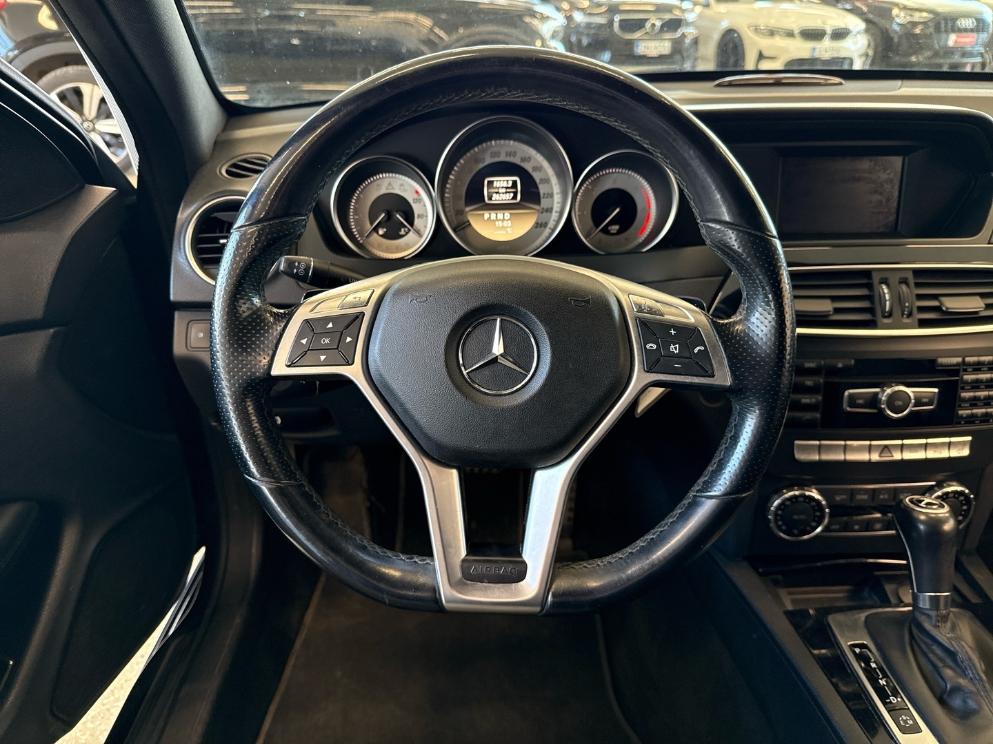 MERCEDES-BENZ C 2011