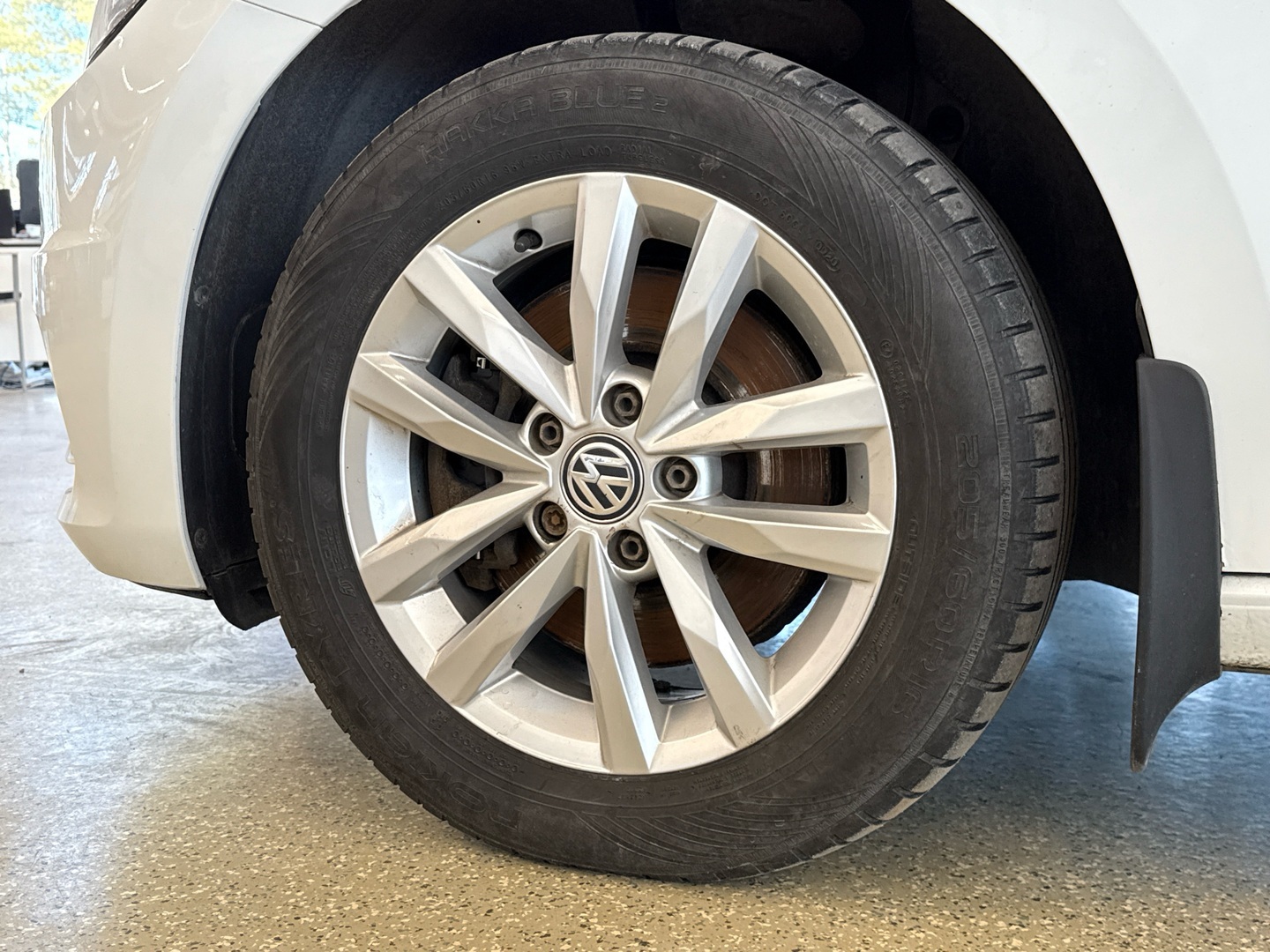 VOLKSWAGEN Touran 2016