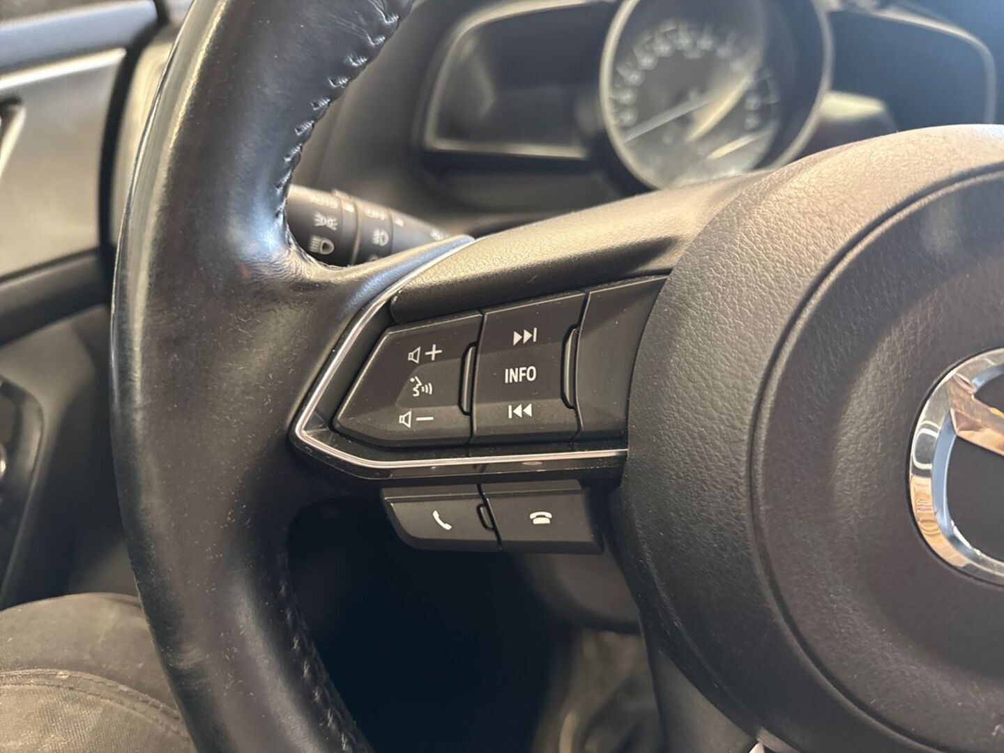 MAZDA Mazda3 2018