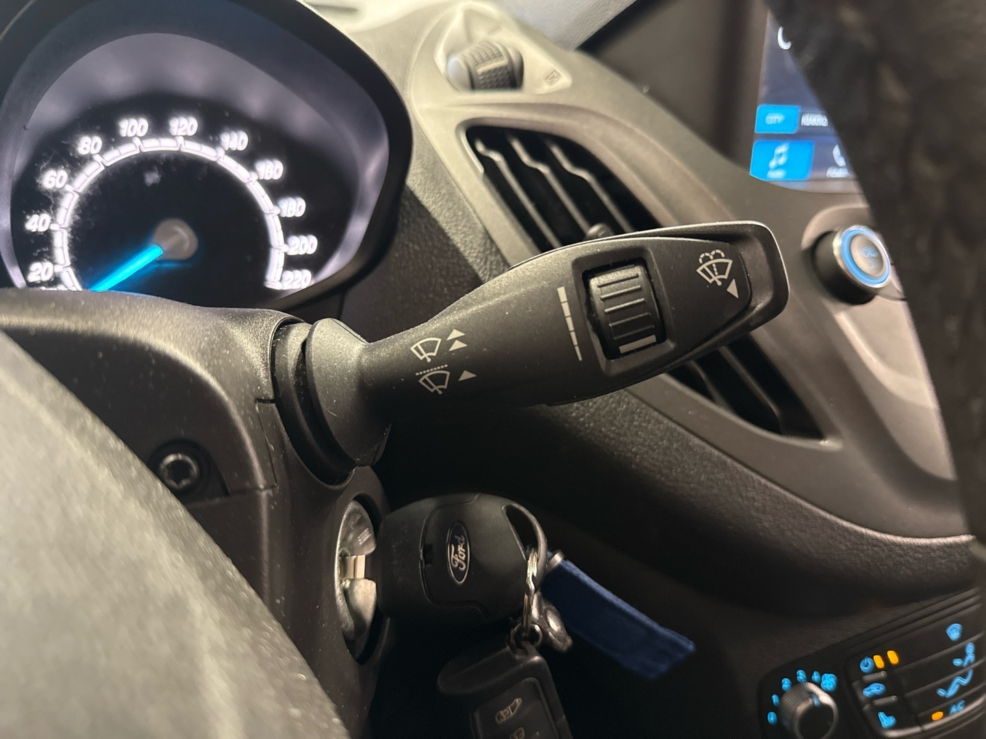 FORD Transit Courier 2019