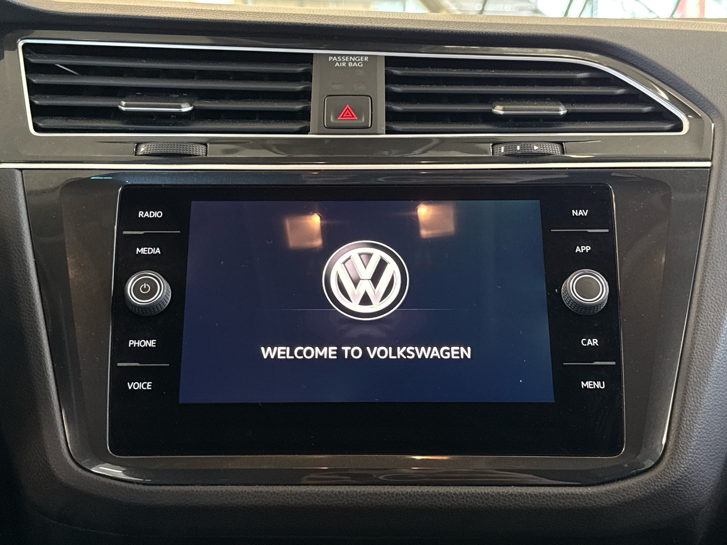 VOLKSWAGEN Tiguan 14