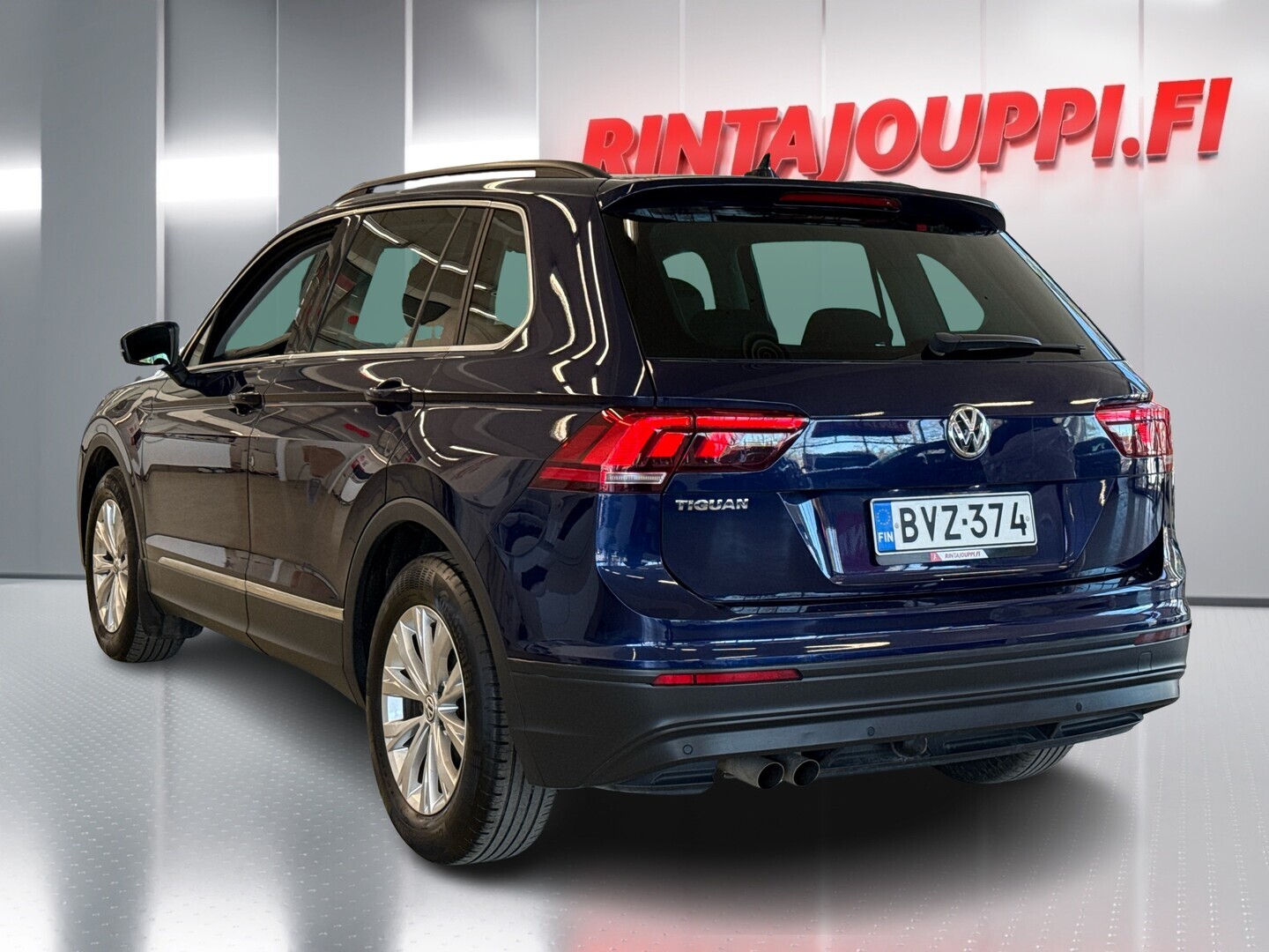 VOLKSWAGEN Tiguan 2