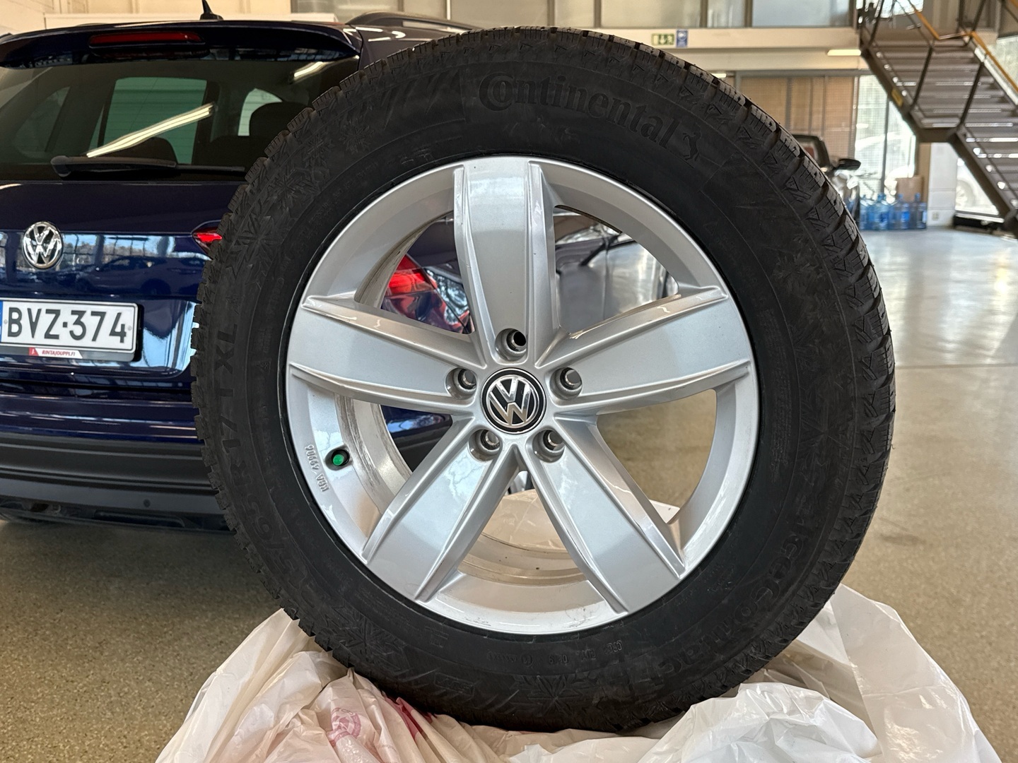 VOLKSWAGEN Tiguan 23