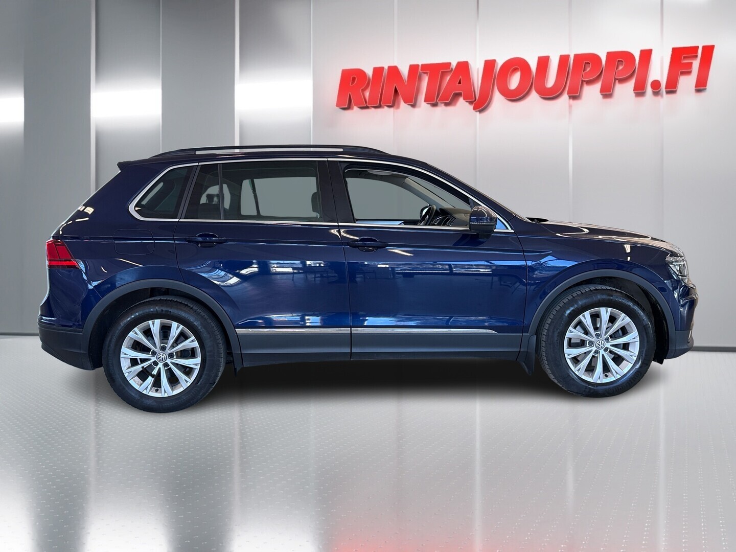 VOLKSWAGEN Tiguan 5