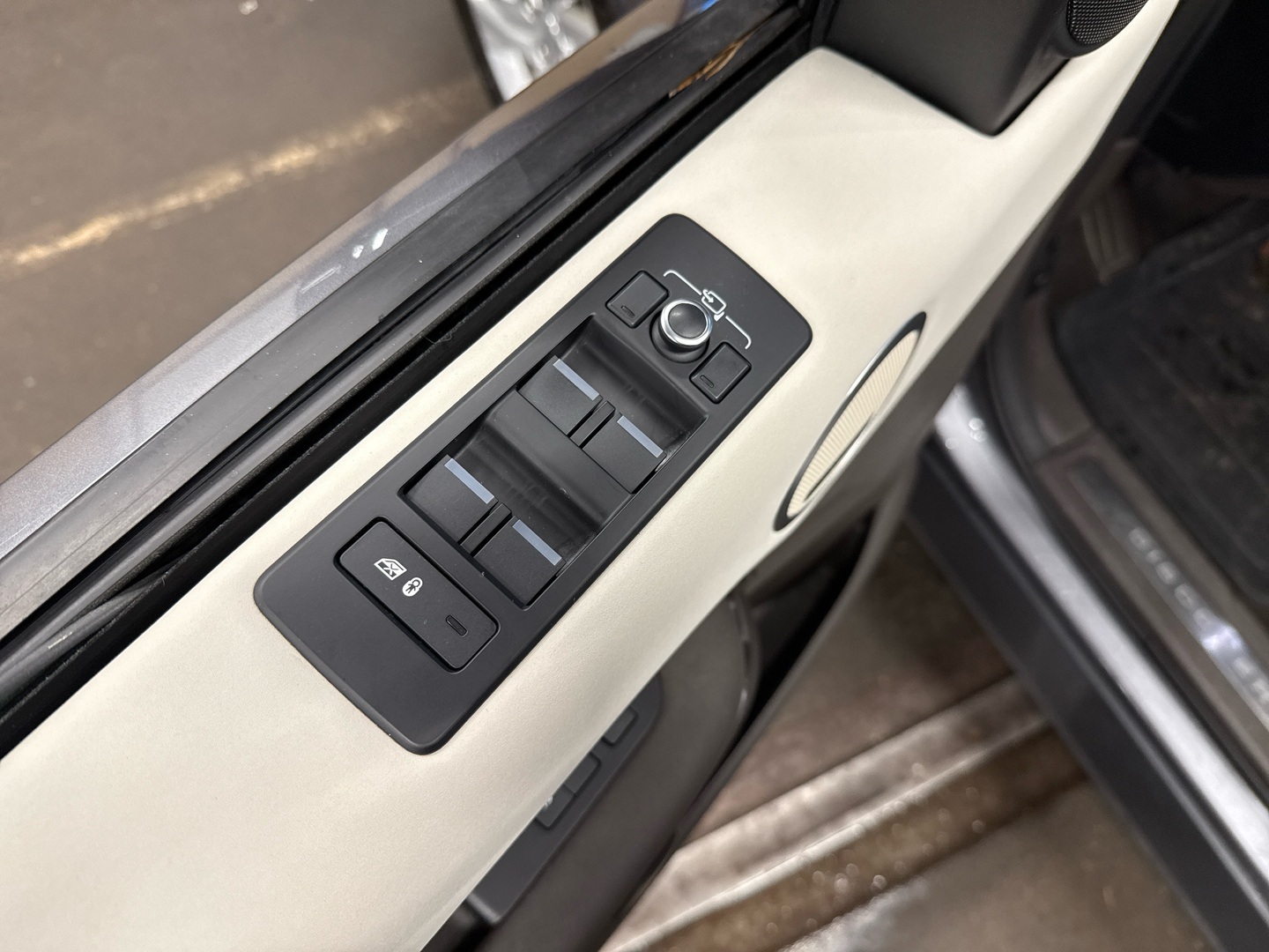 LAND ROVER Discovery 2020