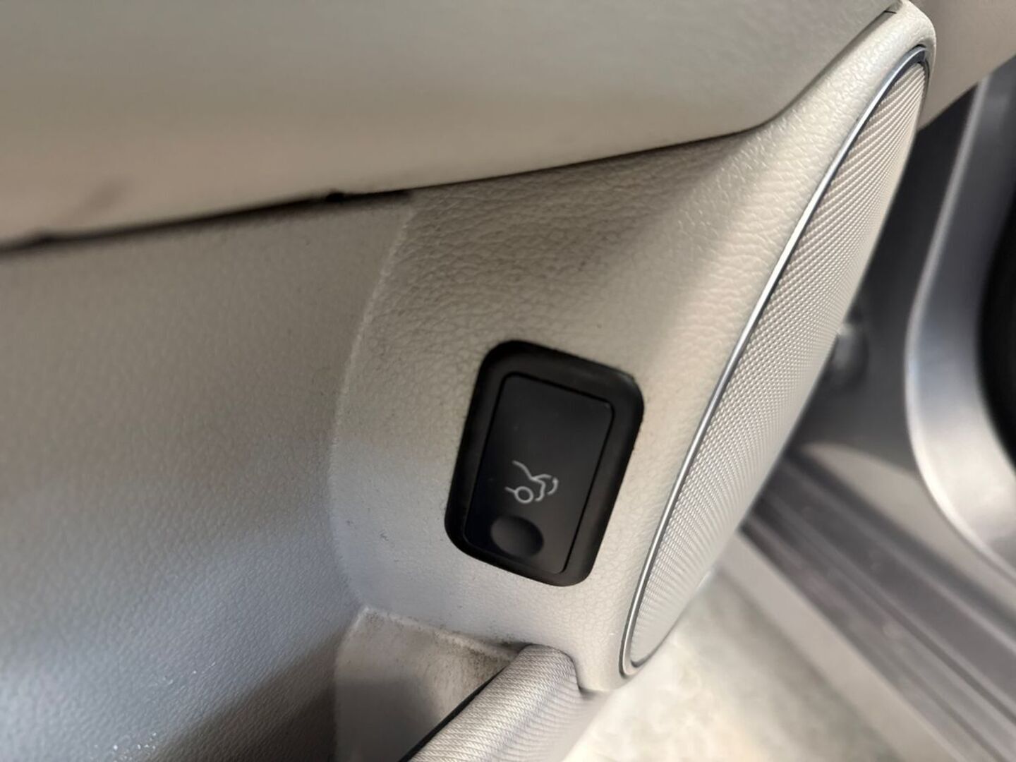 MERCEDES-BENZ C 2011