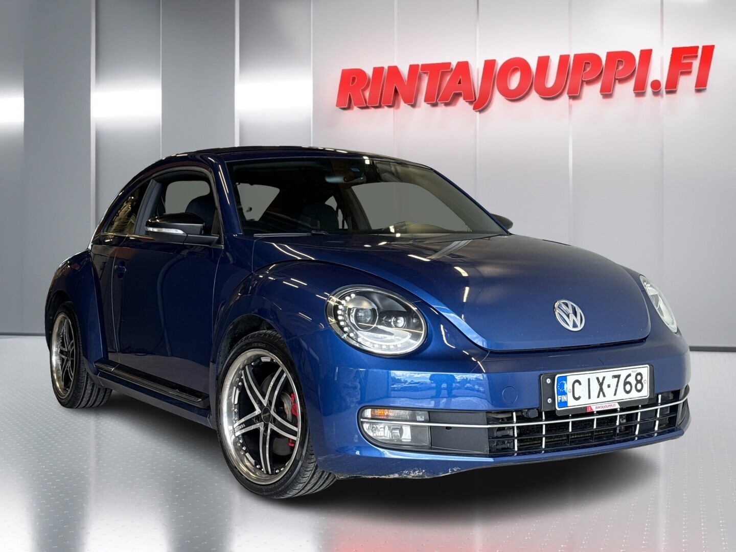 VOLKSWAGEN Beetle 2012