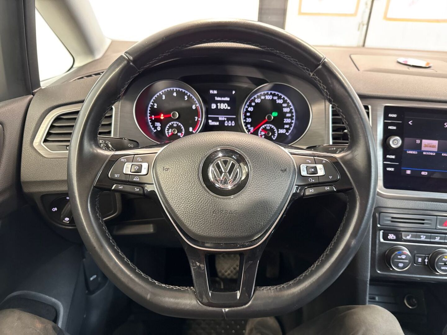 VOLKSWAGEN Golf Sportsvan 2018