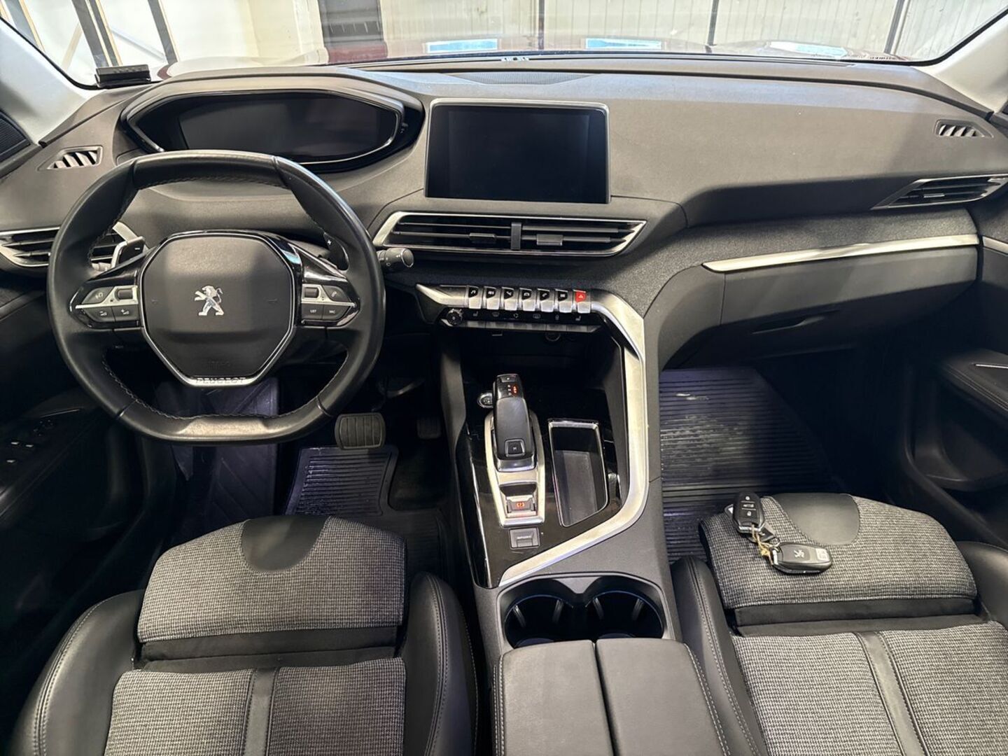 PEUGEOT 3008 2019