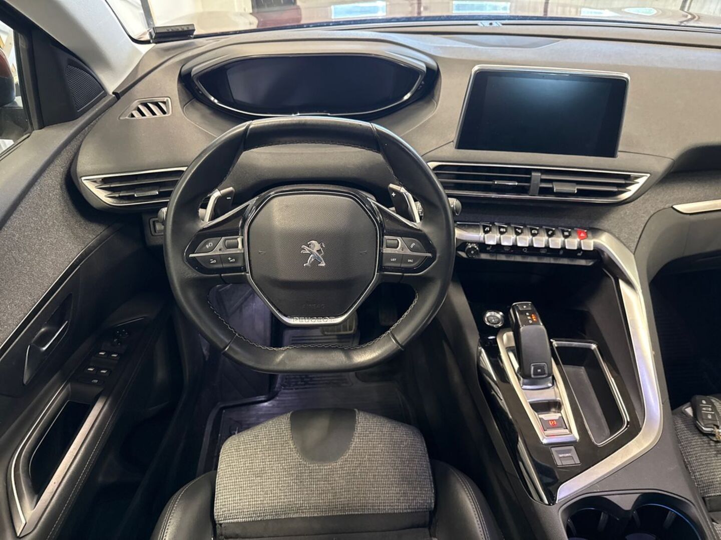 PEUGEOT 3008 2019