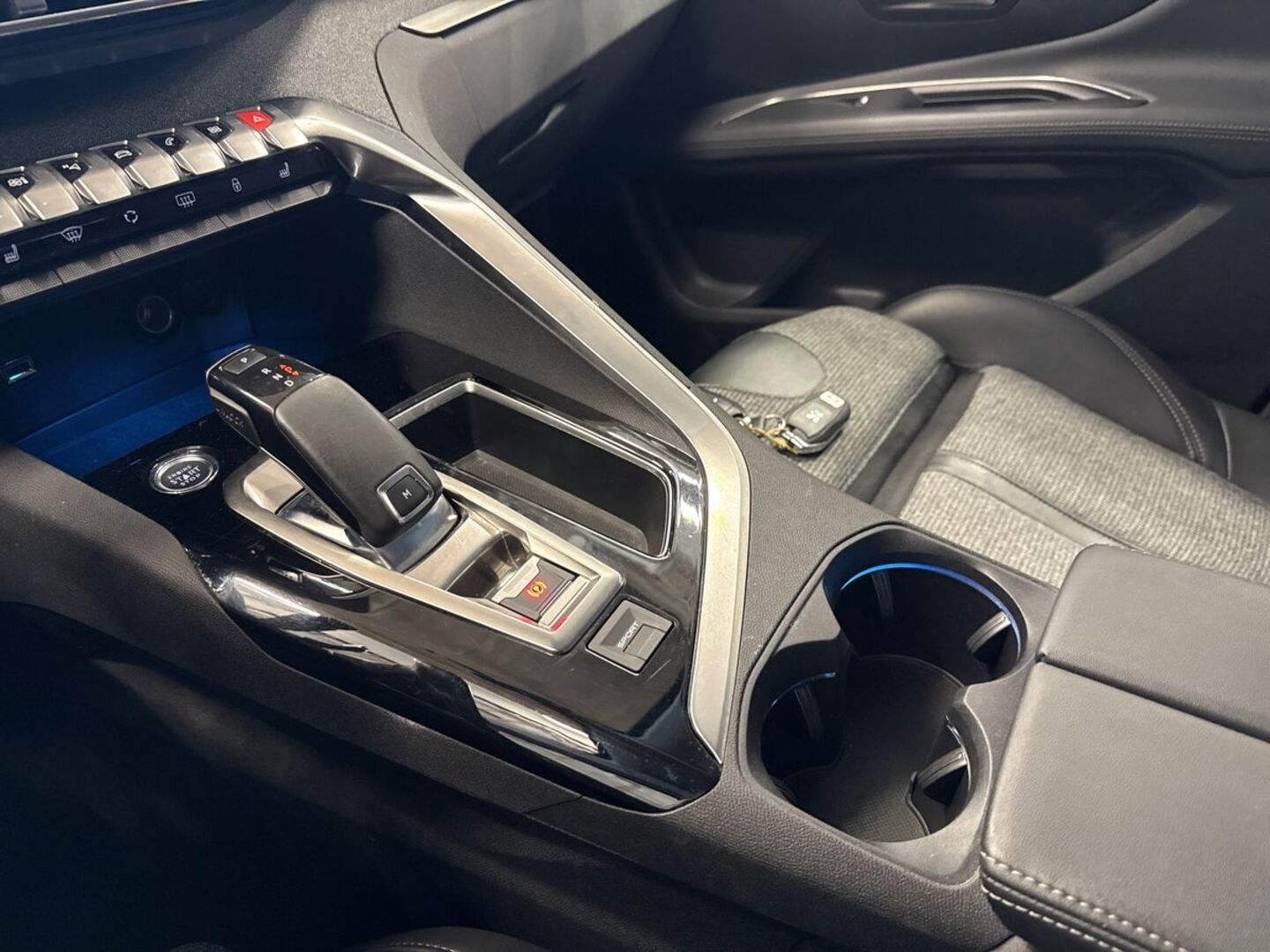 PEUGEOT 3008 2019