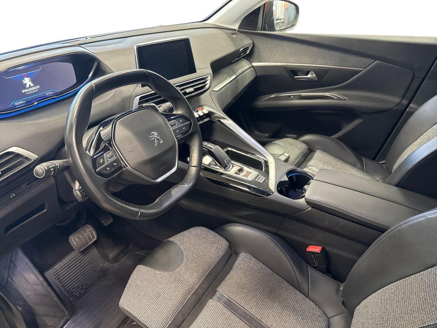 PEUGEOT 3008 2019