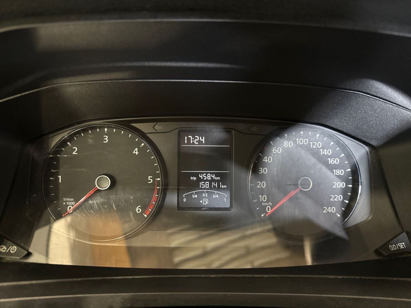 VOLKSWAGEN Transporter 18