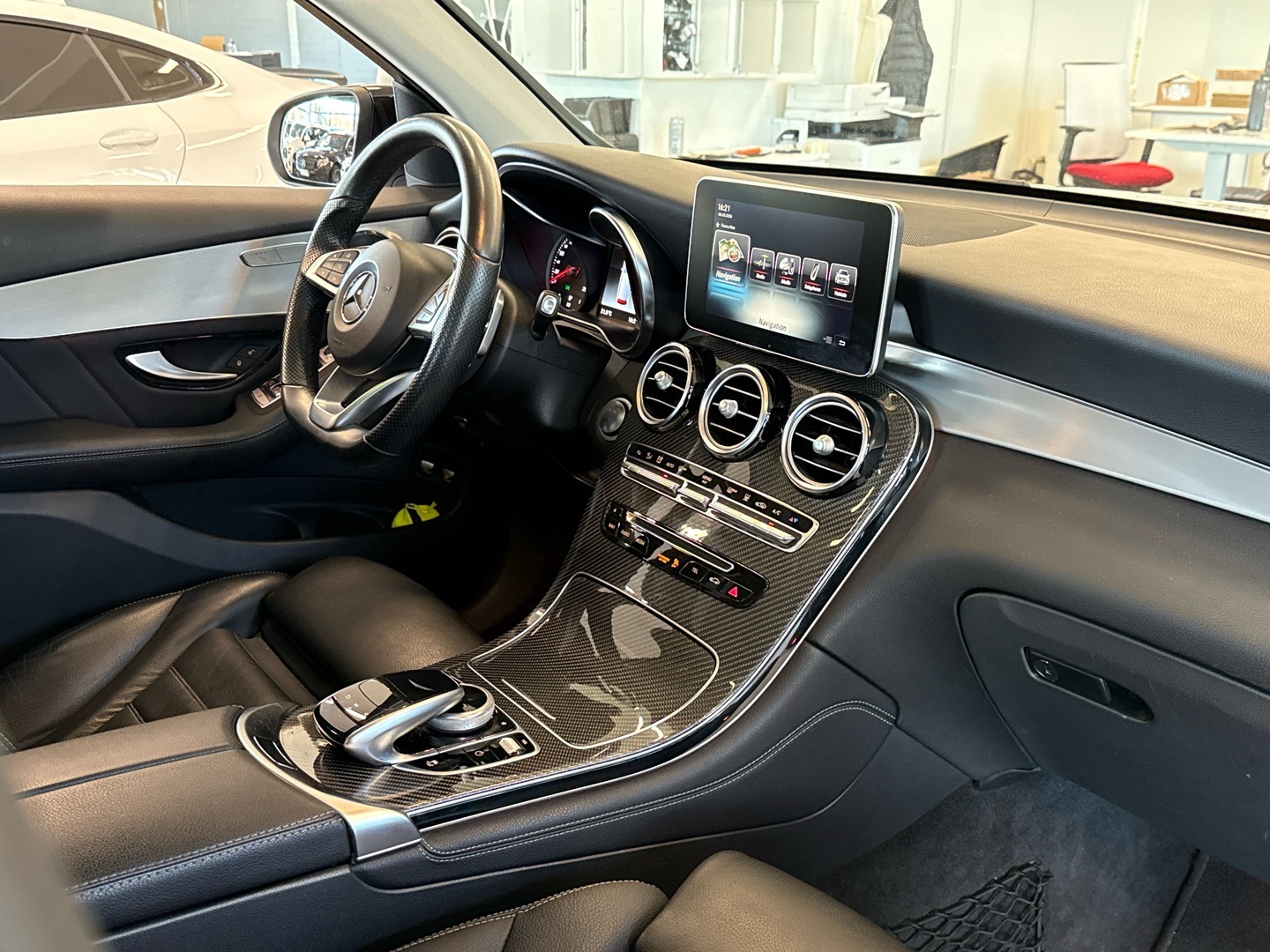 MERCEDES-BENZ GLC 2018