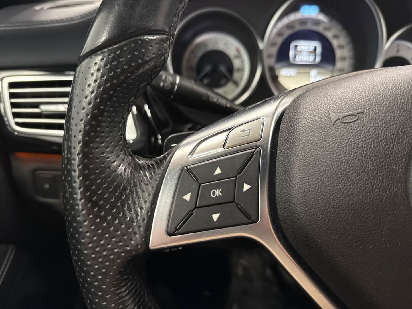 MERCEDES-BENZ CLS 2011