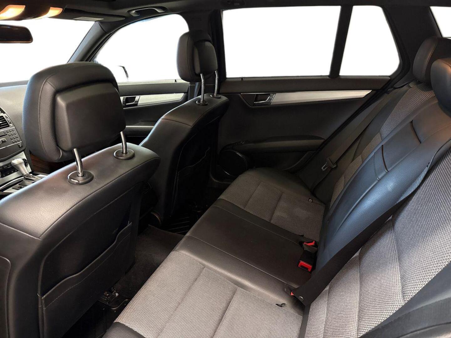 MERCEDES-BENZ C 2010