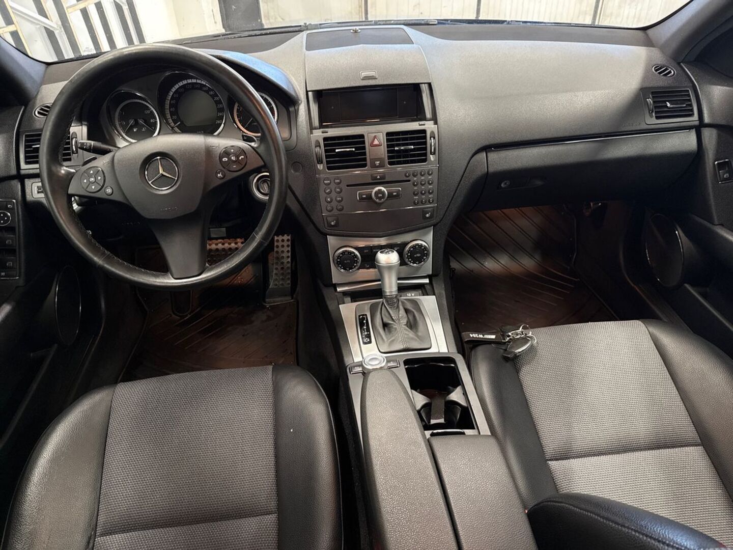 MERCEDES-BENZ C 2010