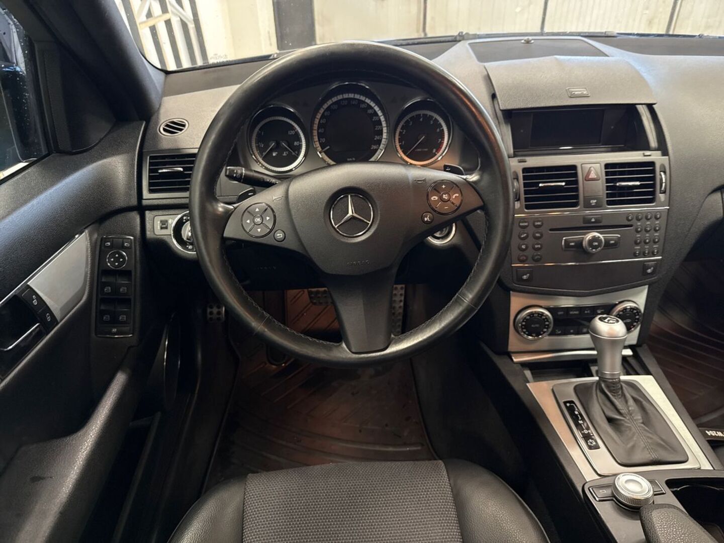 MERCEDES-BENZ C 2010