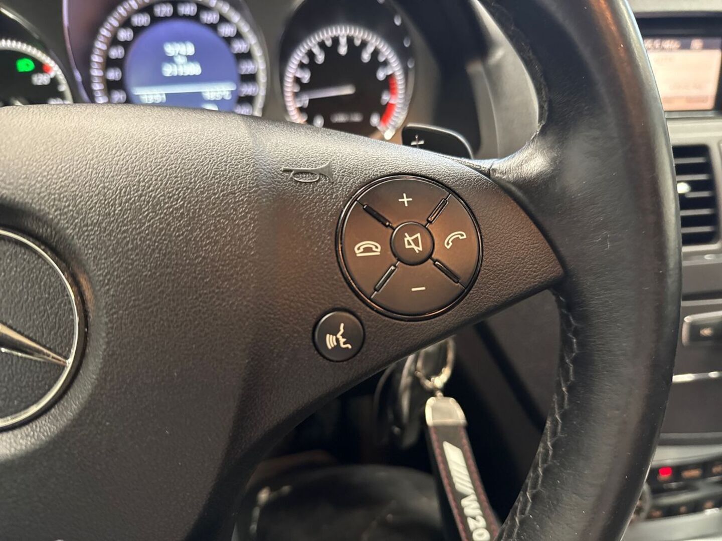 MERCEDES-BENZ C 2010