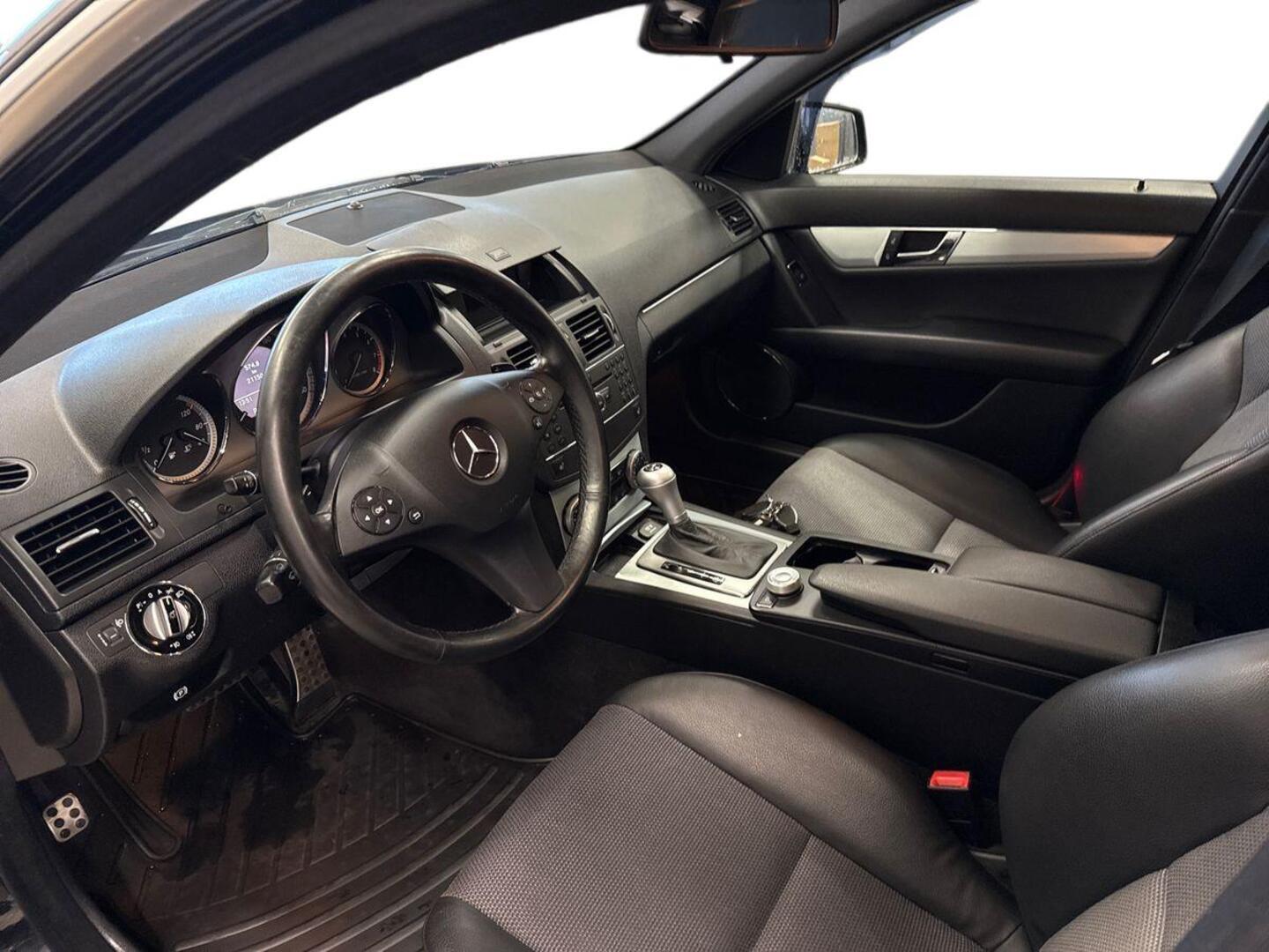 MERCEDES-BENZ C 2010