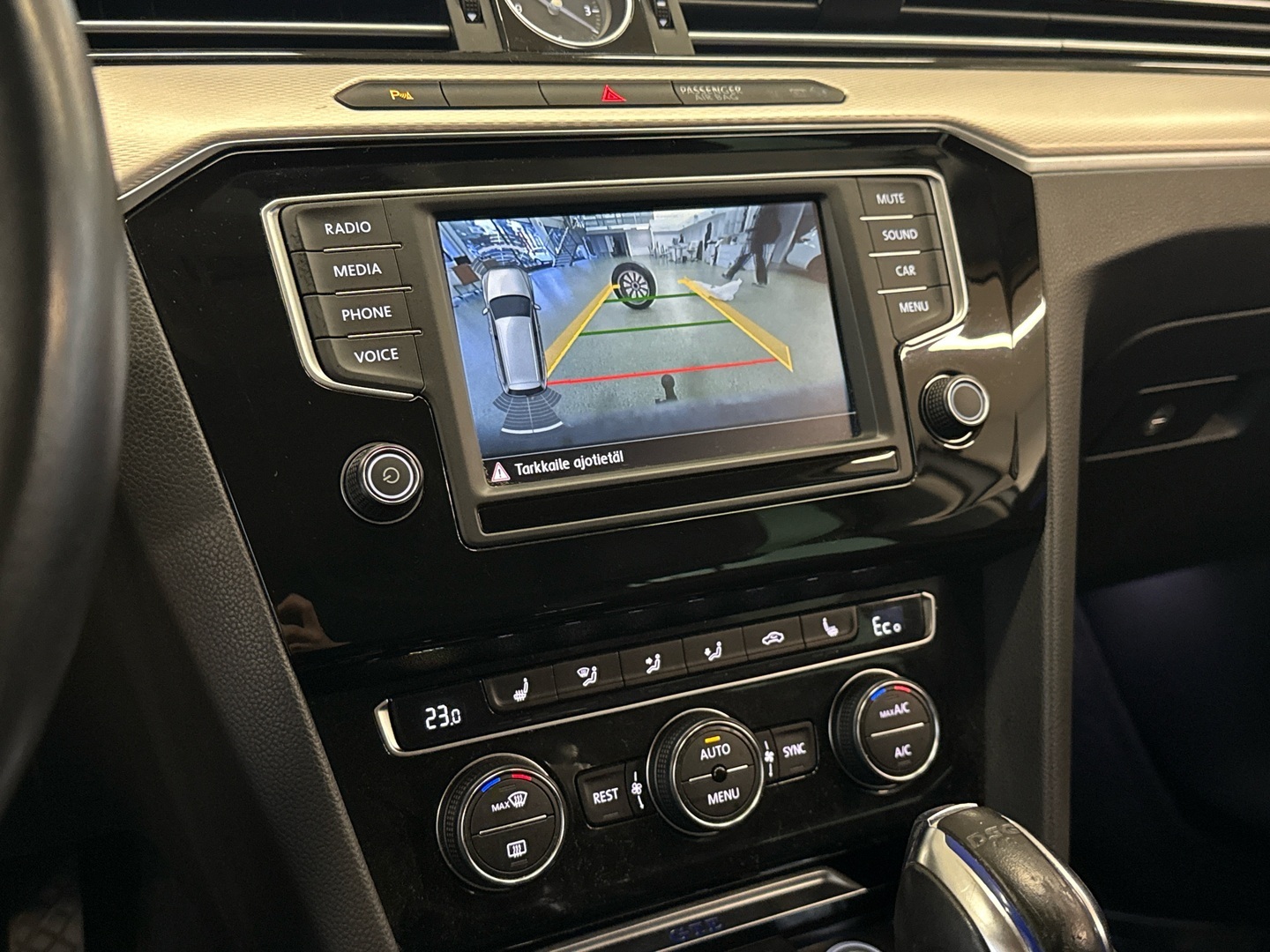 VOLKSWAGEN Passat 2016
