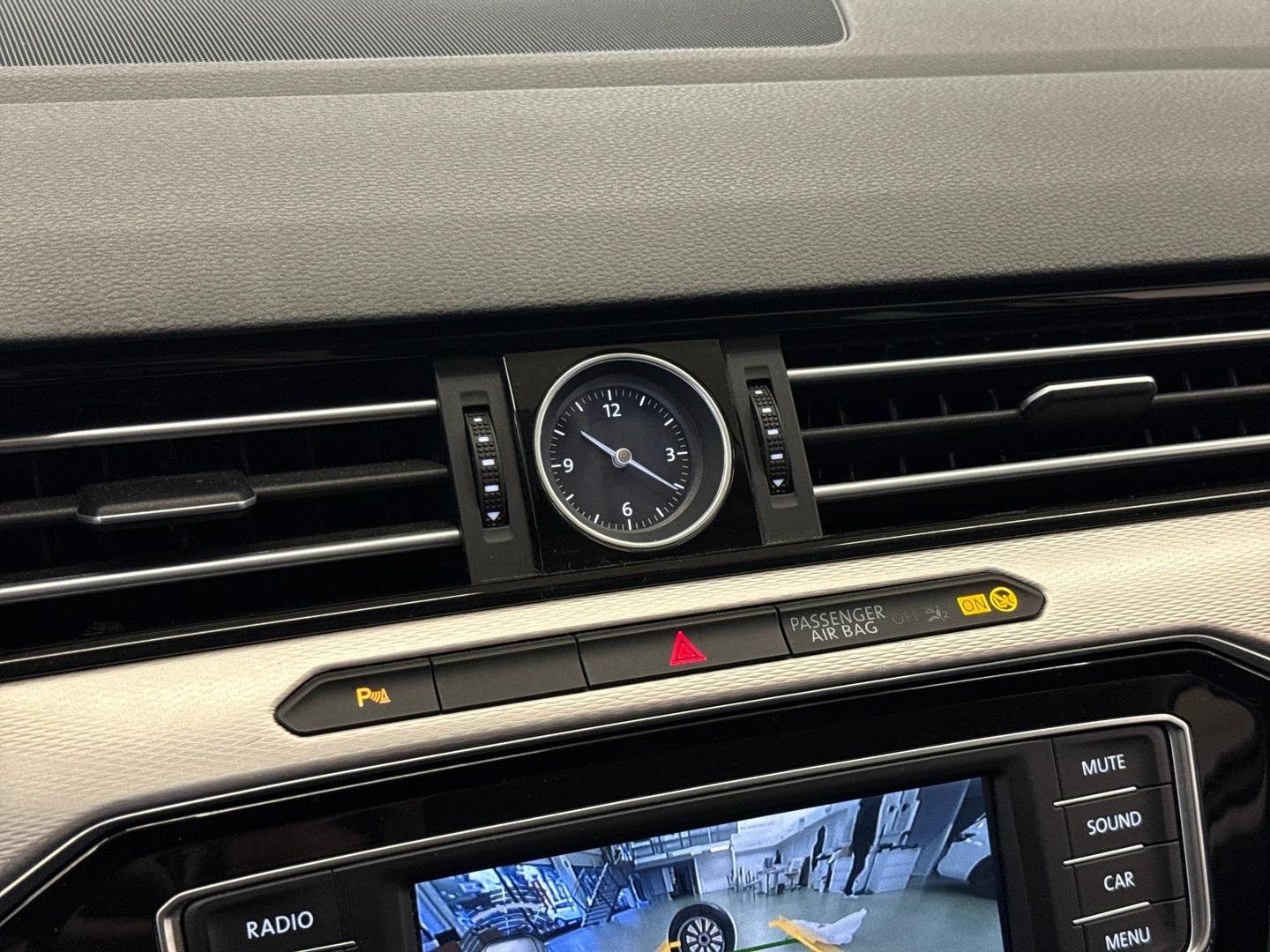 VOLKSWAGEN Passat 2016