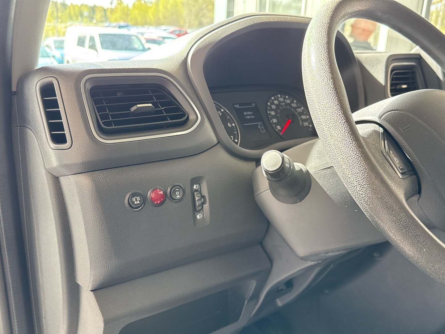 NISSAN NV400 2021