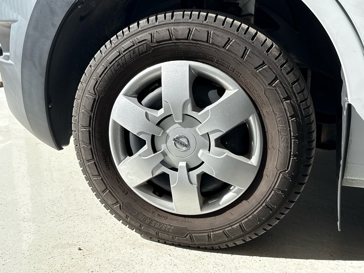NISSAN NV400 2021