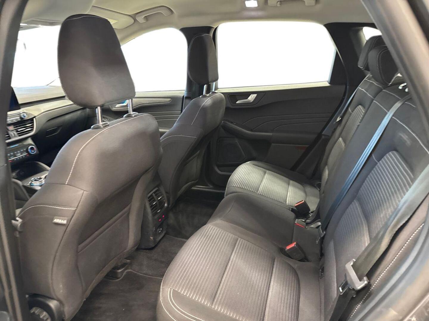 FORD Kuga 10