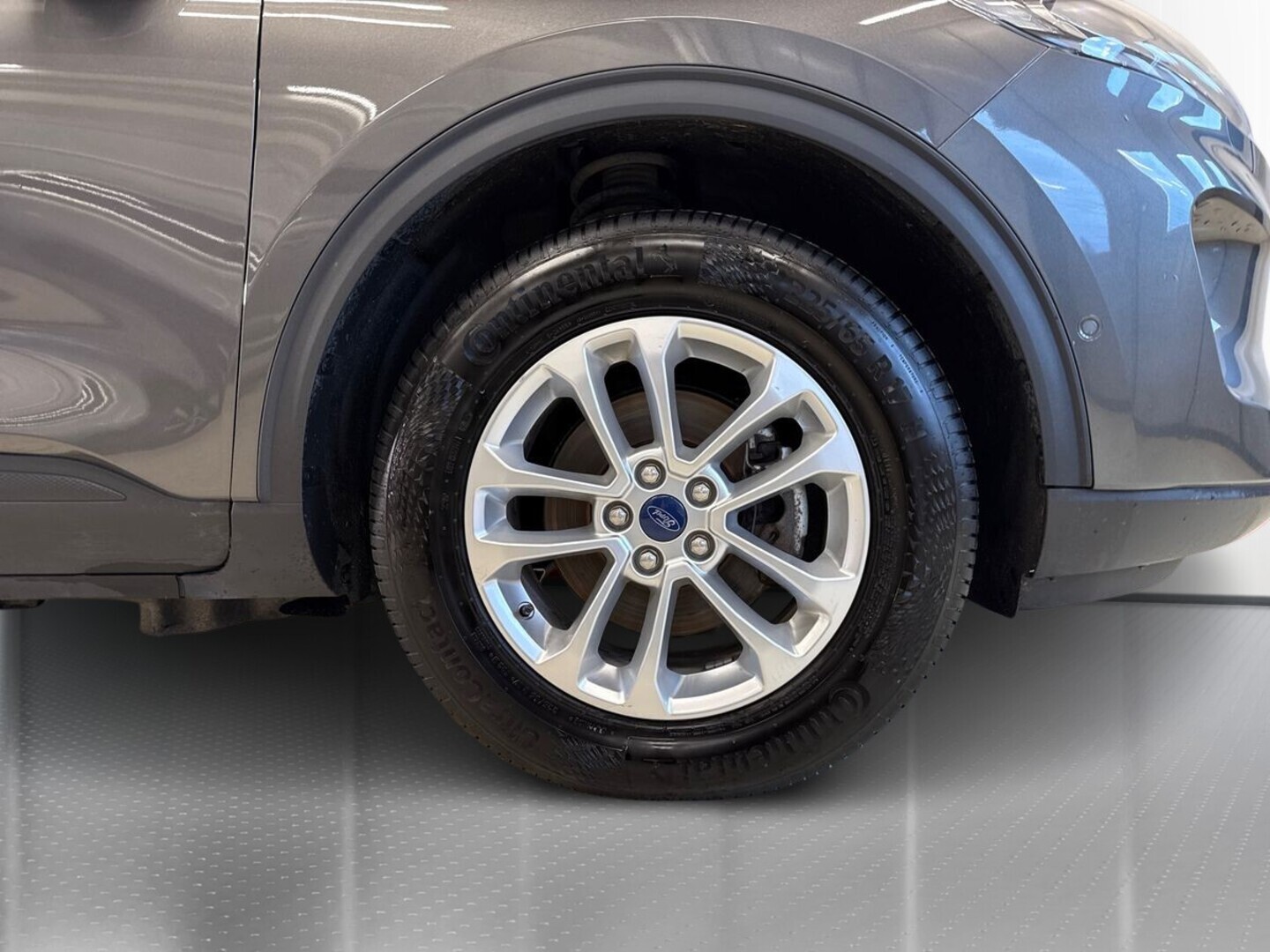 FORD Kuga 13