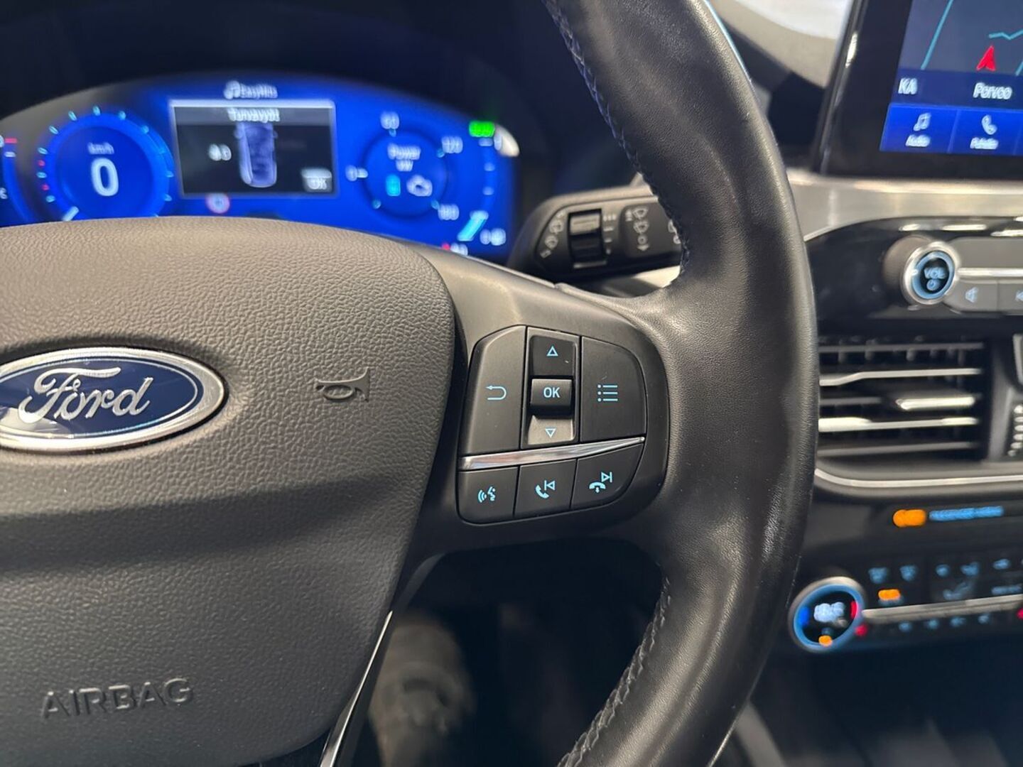FORD Kuga 22