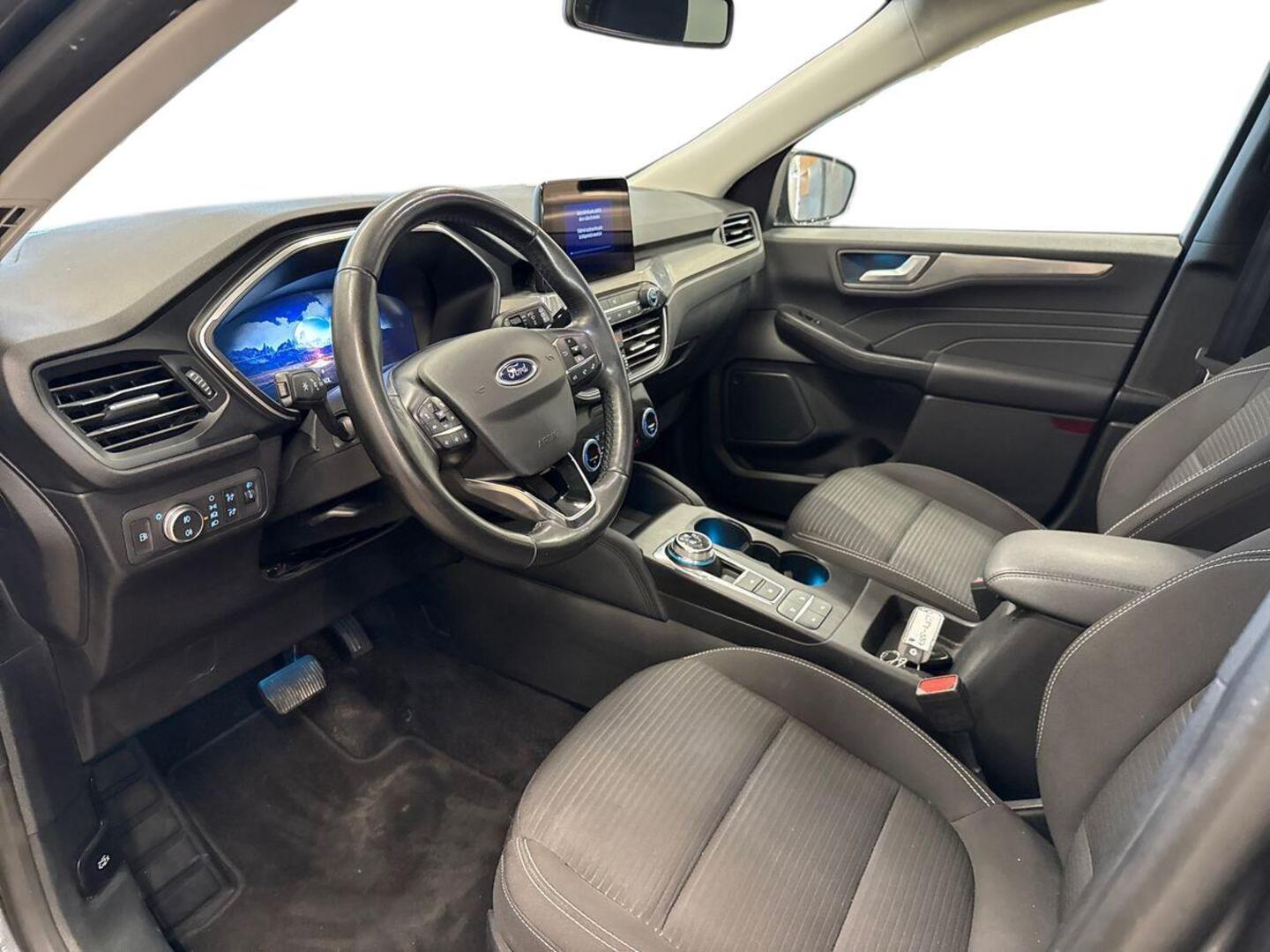 FORD Kuga 7