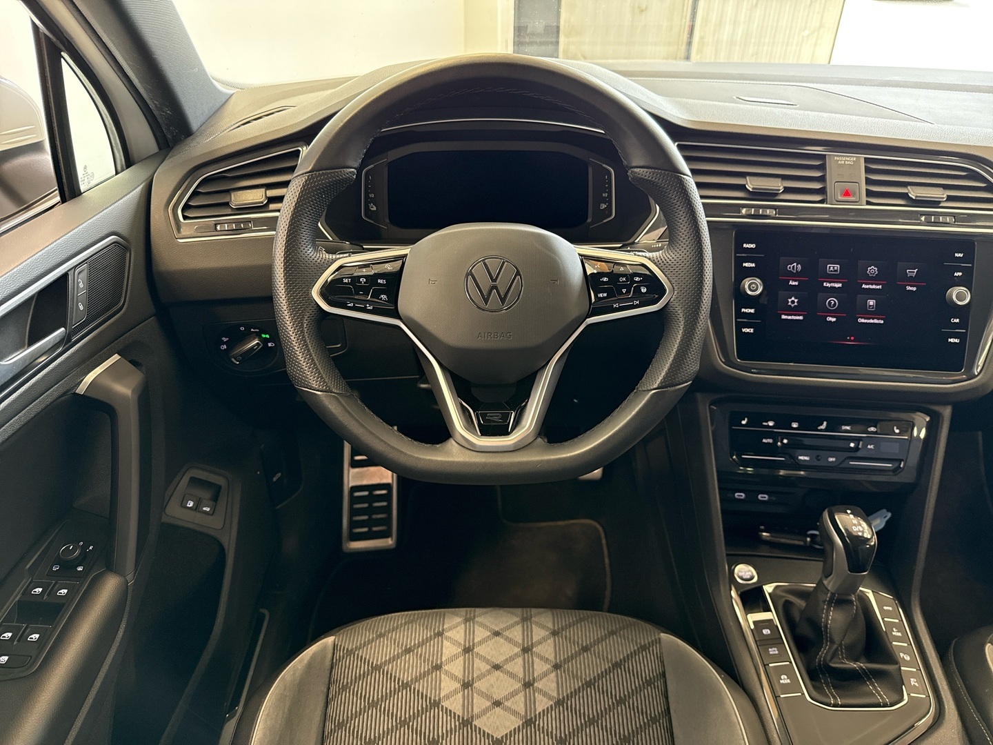 VOLKSWAGEN Tiguan 2022
