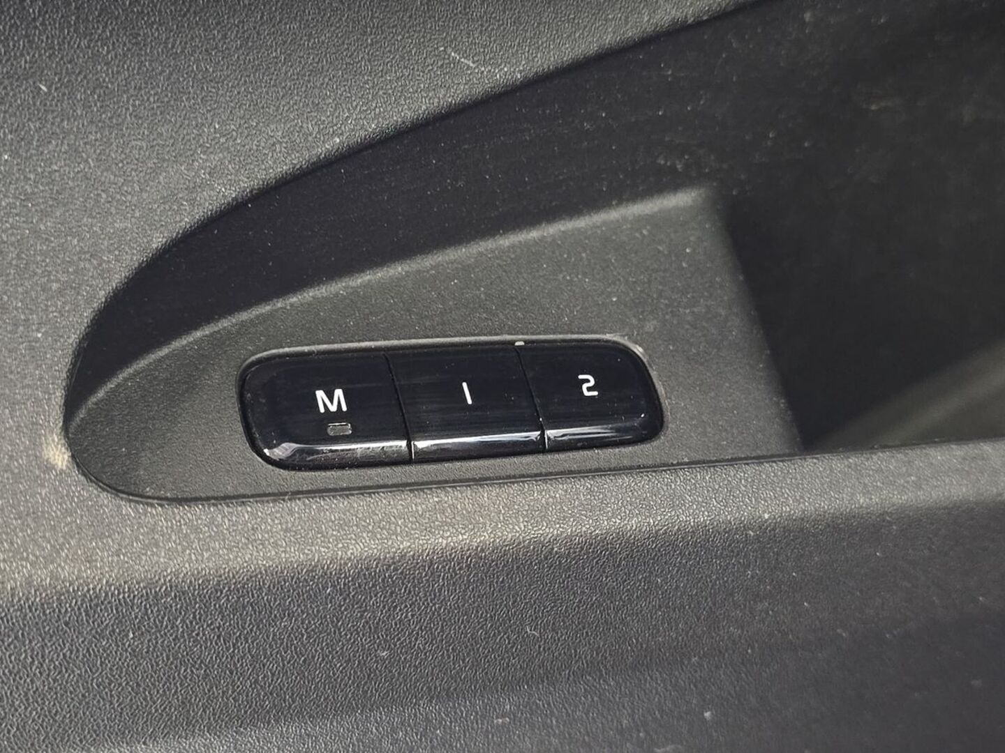 POLESTAR 2 27