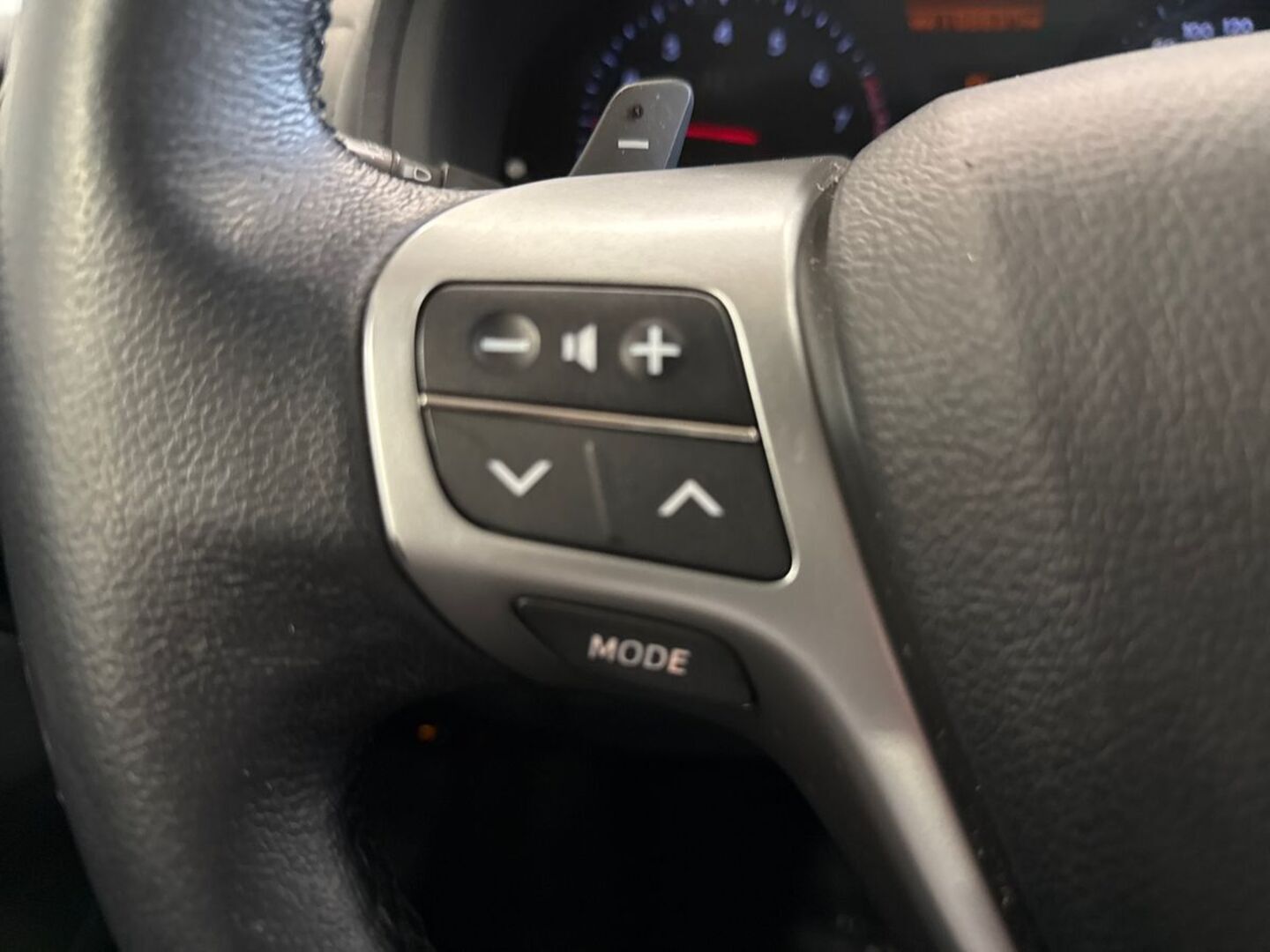 TOYOTA Avensis 2015