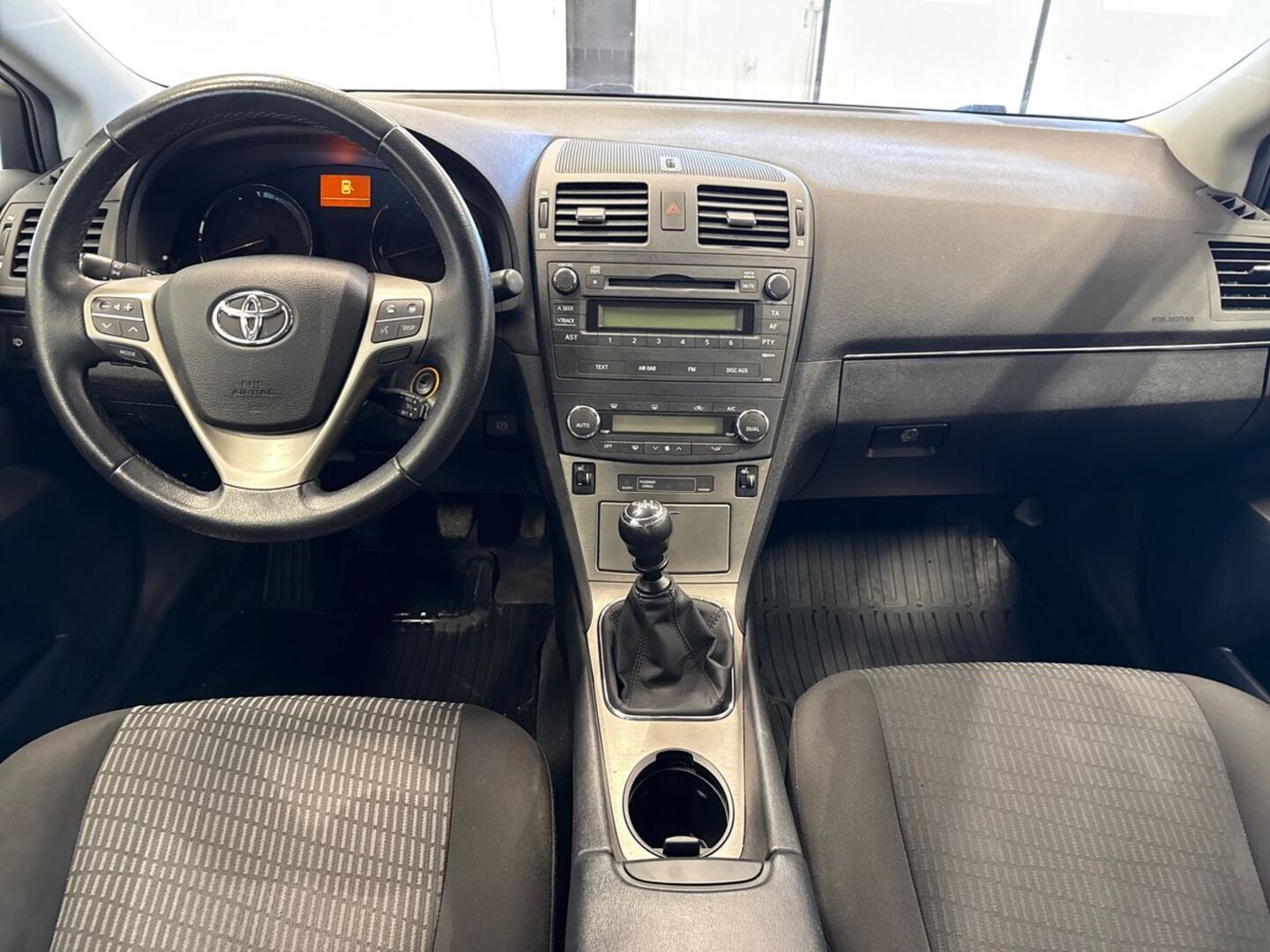 TOYOTA Avensis 2009