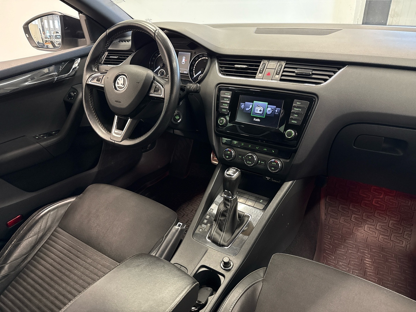 SKODA Octavia 2014