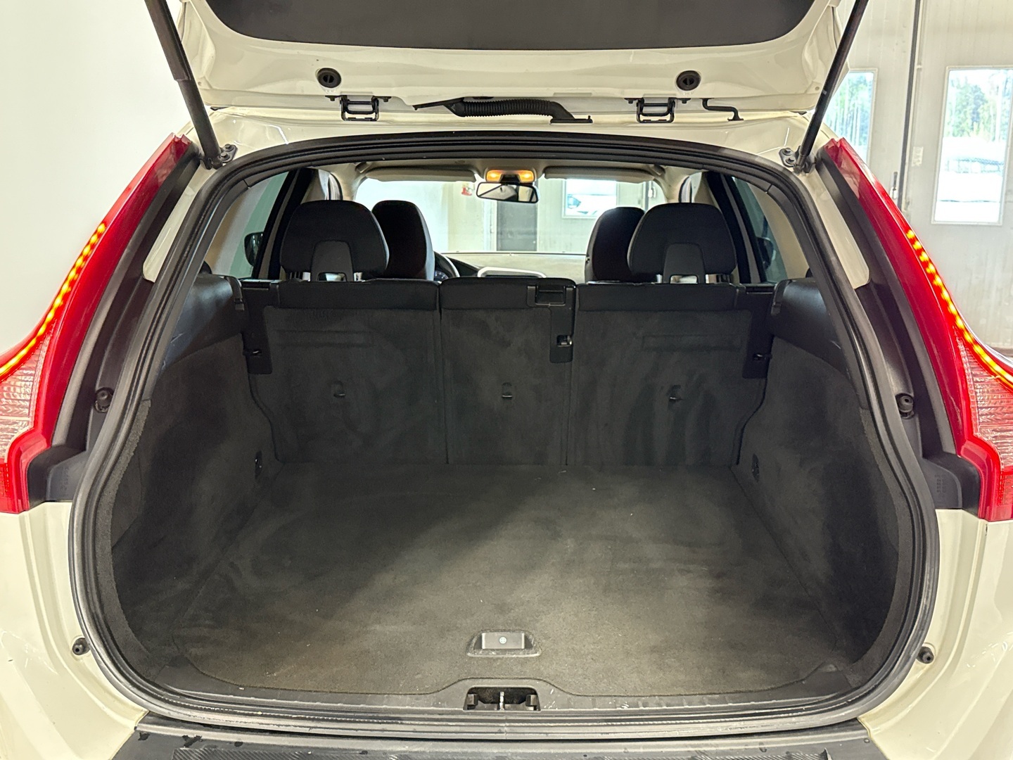 VOLVO XC60 2011