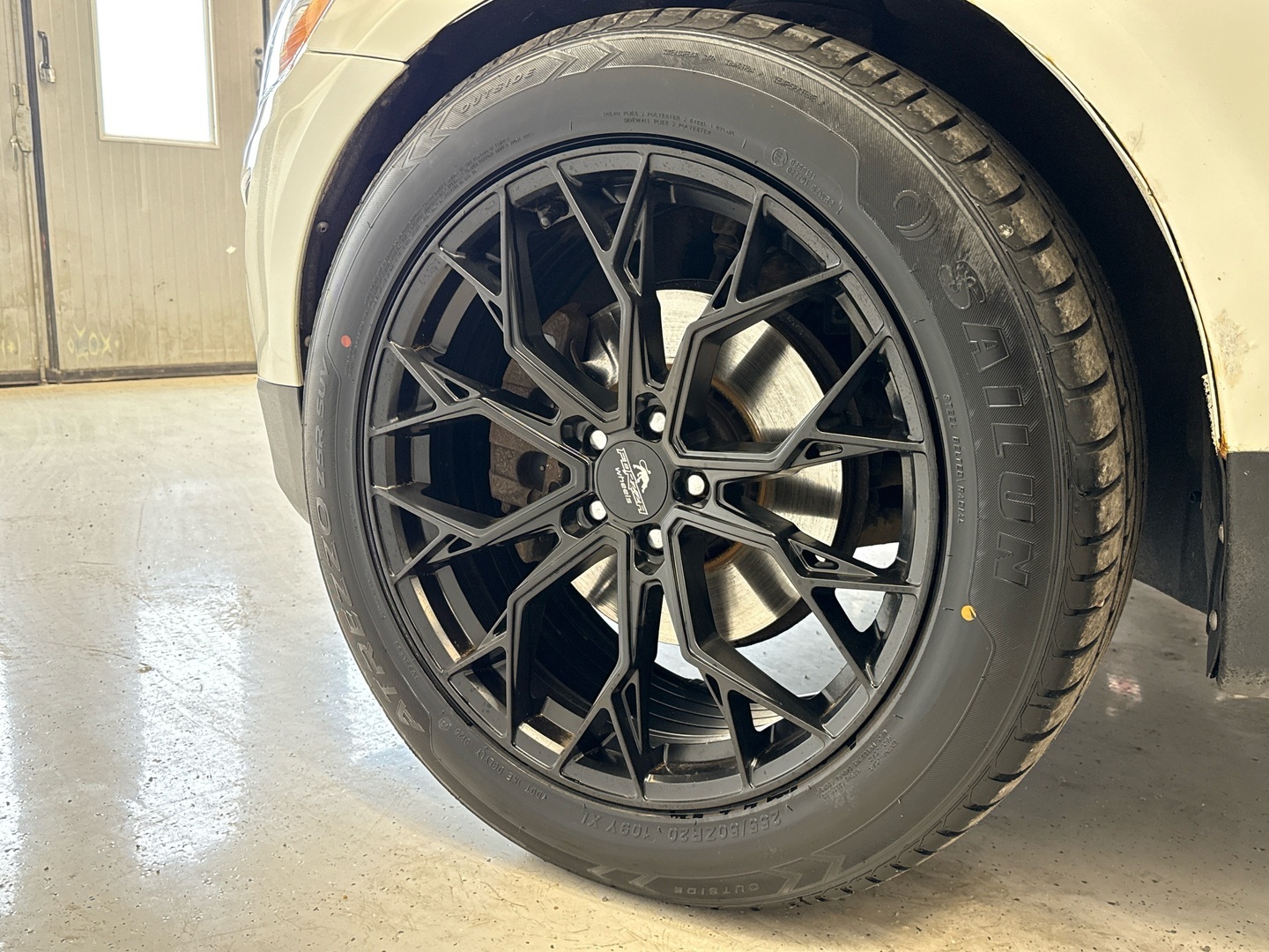 VOLVO XC60 2011